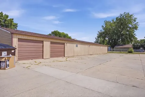 3245 17th Avenue S Fargo ND 58103