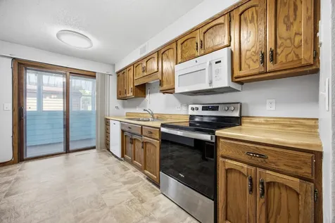 3245 17th Avenue S Fargo ND 58103