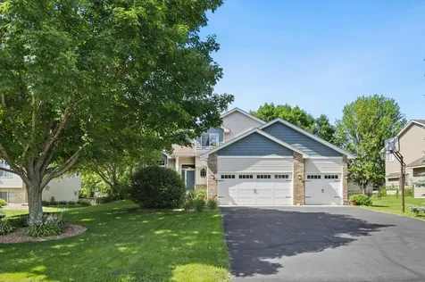 2813 88th Avenue NE Blaine MN 55449