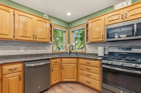 2813 88th Avenue NE Blaine MN 55449