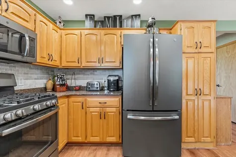 2813 88th Avenue NE Blaine MN 55449