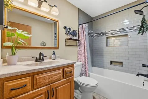 2813 88th Avenue NE Blaine MN 55449
