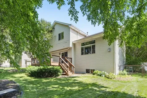 2813 88th Avenue NE Blaine MN 55449