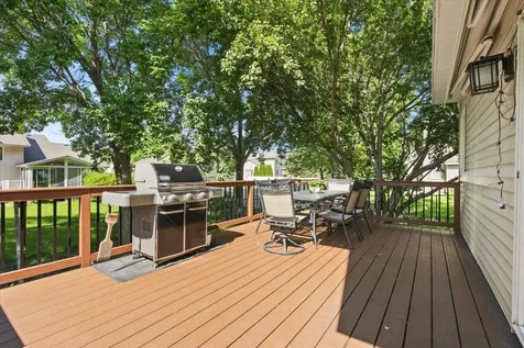 2813 88th Avenue NE Blaine MN 55449