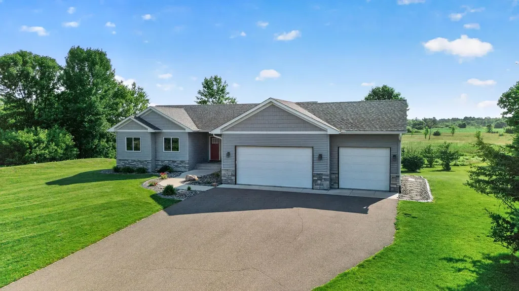 38321 Baugh Street NW Princeton MN 55371