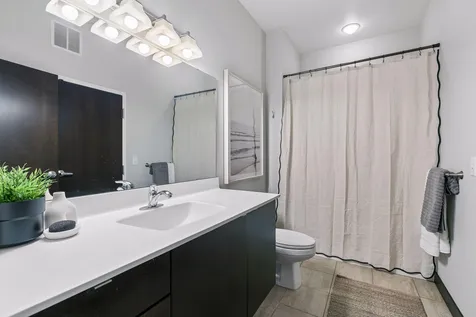 618 Washington Ave N Minneapolis MN 55401