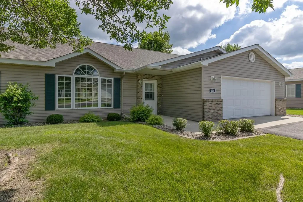 108 Gull Path Mankato MN 56001