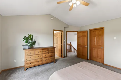 604 Evergreen Avenue SE New Prague MN 56071