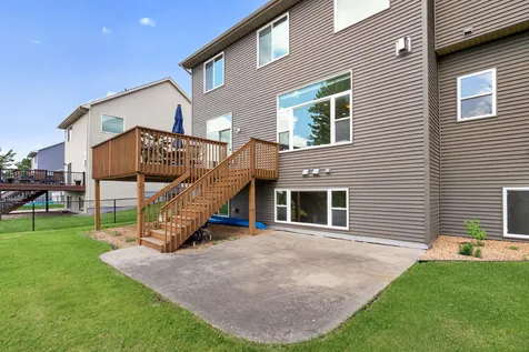 604 Evergreen Avenue SE New Prague MN 56071