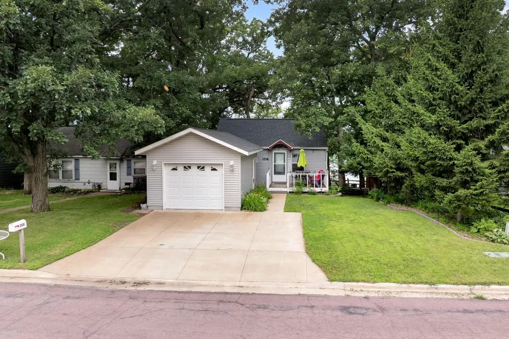 358 E Amber Lake Drive Fairmont MN 56031