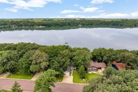 358 E Amber Lake Drive Fairmont MN 56031