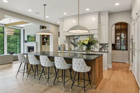 5404 Stauder Circle Edina MN 55436