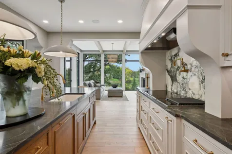 5404 Stauder Circle Edina MN 55436