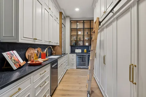 5404 Stauder Circle Edina MN 55436