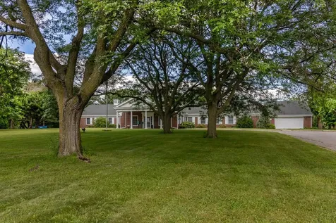75 Teton Lane Mankato MN 56001