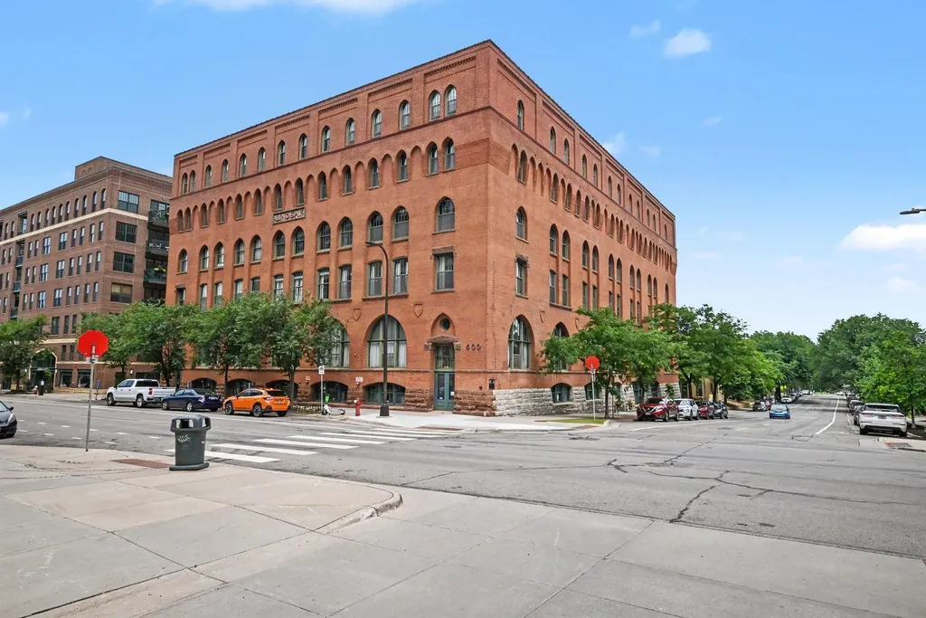 400 N 1st Street Minneapolis MN 55401