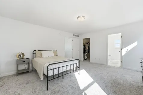 8807 Periwinkle Boulevard Woodbury MN 55129