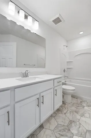 8807 Periwinkle Boulevard Woodbury MN 55129