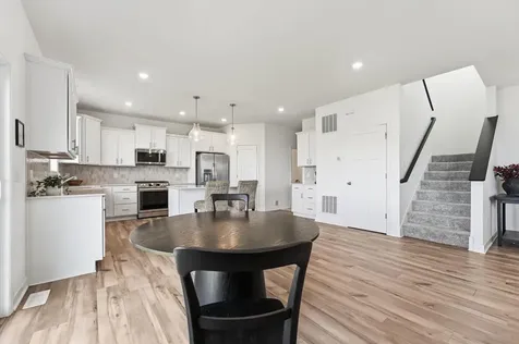 8807 Periwinkle Boulevard Woodbury MN 55129