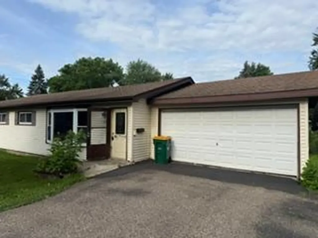 4509 Louisiana Avenue N Crystal MN 55428