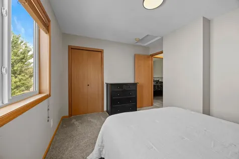 7502 Large Avenue NE Albertville MN 55301