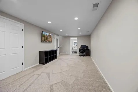 7502 Large Avenue NE Albertville MN 55301