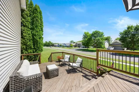 7502 Large Avenue NE Albertville MN 55301