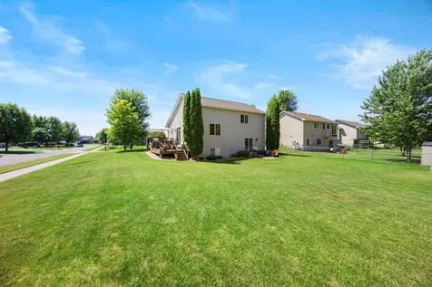 7502 Large Avenue NE Albertville MN 55301