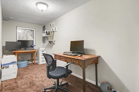4640 Nine Mile Creek Parkway Bloomington MN 55437