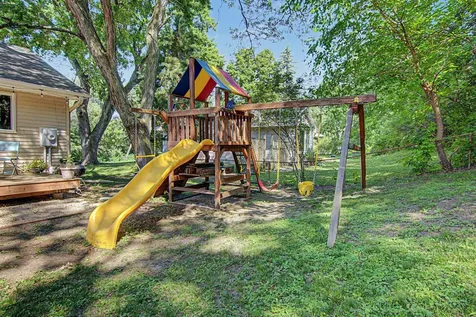 4640 Nine Mile Creek Parkway Bloomington MN 55437
