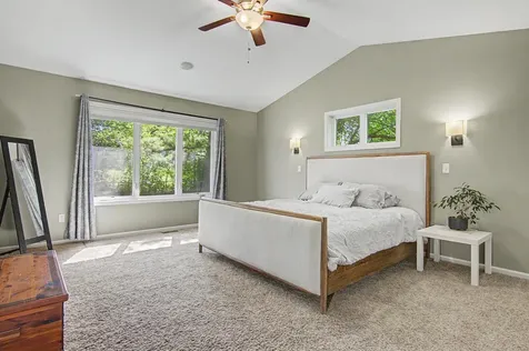 4640 Nine Mile Creek Parkway Bloomington MN 55437