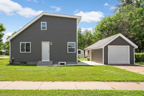 4533 Welcome Avenue N Crystal MN 55422