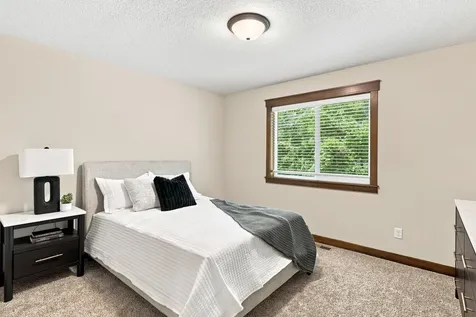 7801 Ava Trail Inver Grove Heights MN 55077