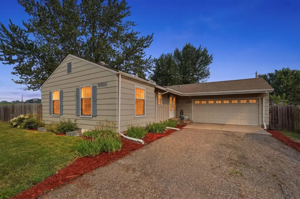 5600 83rd Avenue N Minneapolis MN 55443