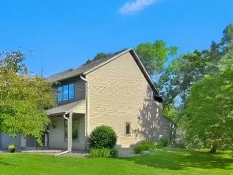 15635 41st Avenue N Plymouth MN 55446