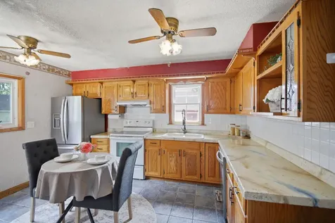 904 14th Avenue SE Austin MN 55912