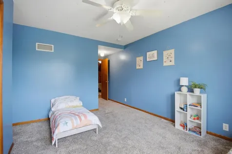 904 14th Avenue SE Austin MN 55912