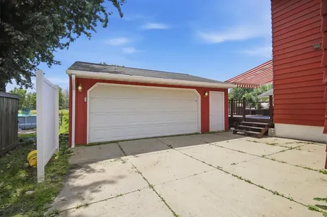904 14th Avenue SE Austin MN 55912