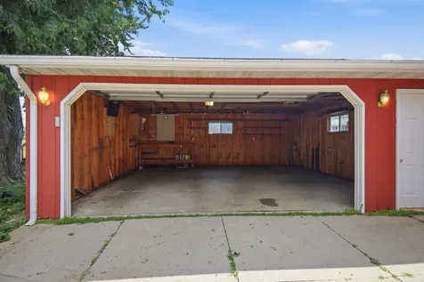 904 14th Avenue SE Austin MN 55912