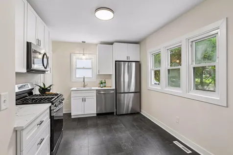 3243 Washburn Avenue N Minneapolis MN 55412