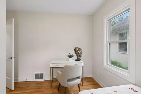 3243 Washburn Avenue N Minneapolis MN 55412