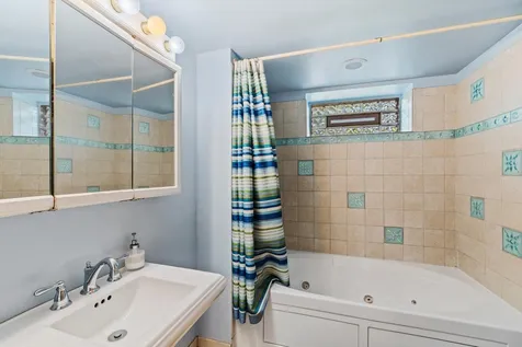 1905 Laurel Avenue Saint Paul MN 55104
