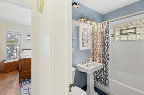 1905 Laurel Avenue Saint Paul MN 55104