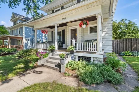 1905 Laurel Avenue Saint Paul MN 55104
