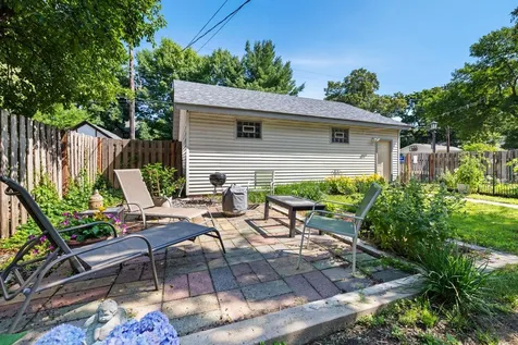 1905 Laurel Avenue Saint Paul MN 55104