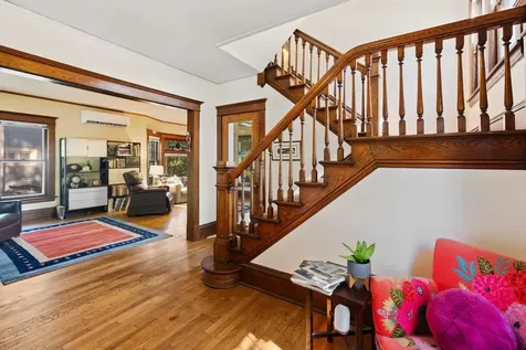1905 Laurel Avenue Saint Paul MN 55104