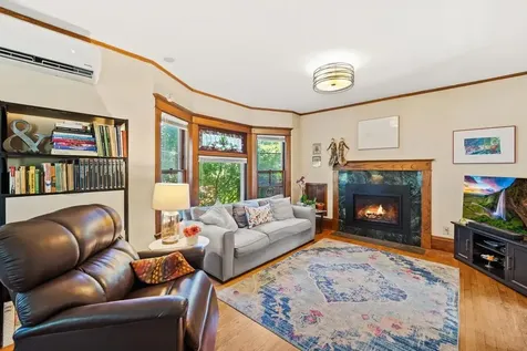 1905 Laurel Avenue Saint Paul MN 55104