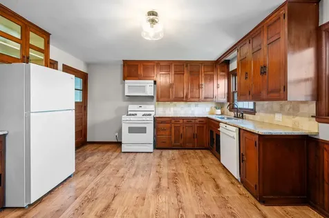 102 14th Avenue N Hopkins MN 55343
