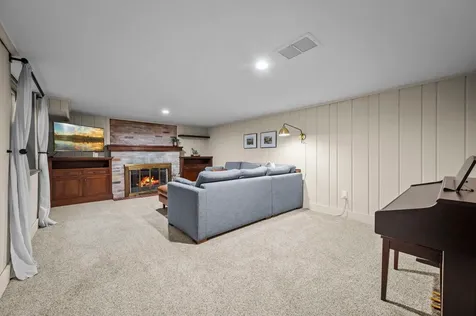 102 14th Avenue N Hopkins MN 55343