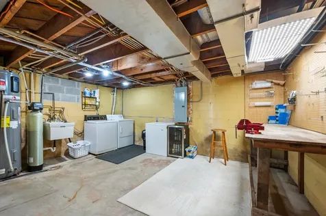 102 14th Avenue N Hopkins MN 55343